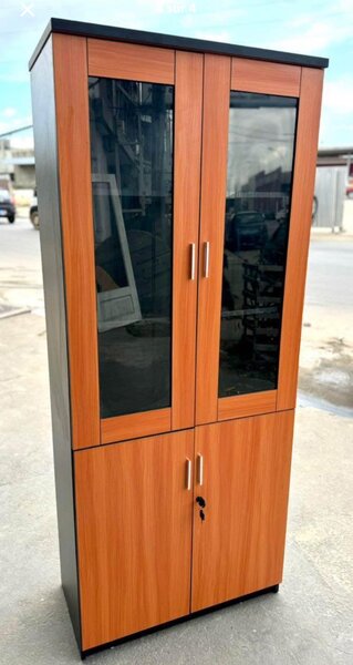 Vitrine en verre moderne