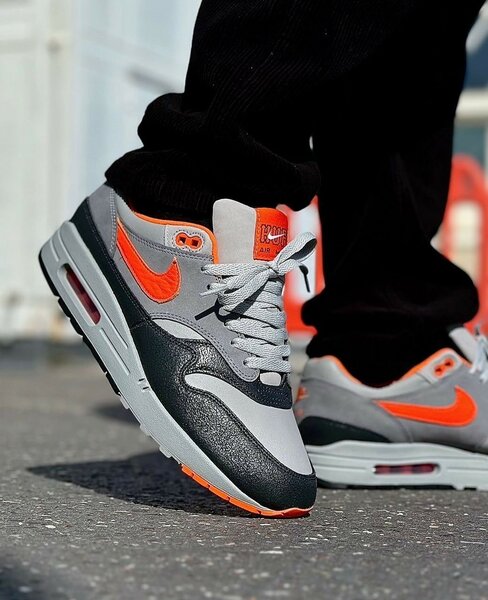 NIKE AIRMAX