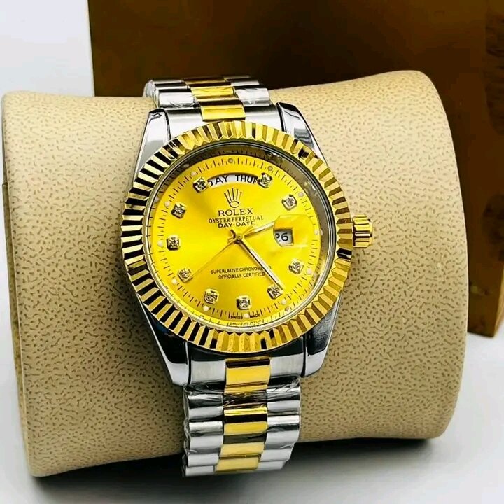 Montre homme luxe dorée