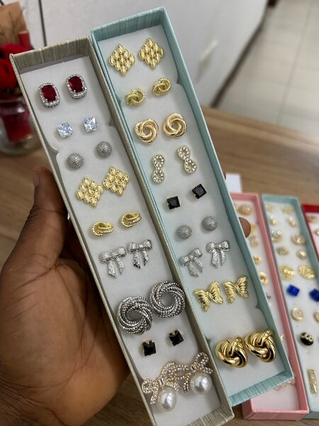 Casual earring set