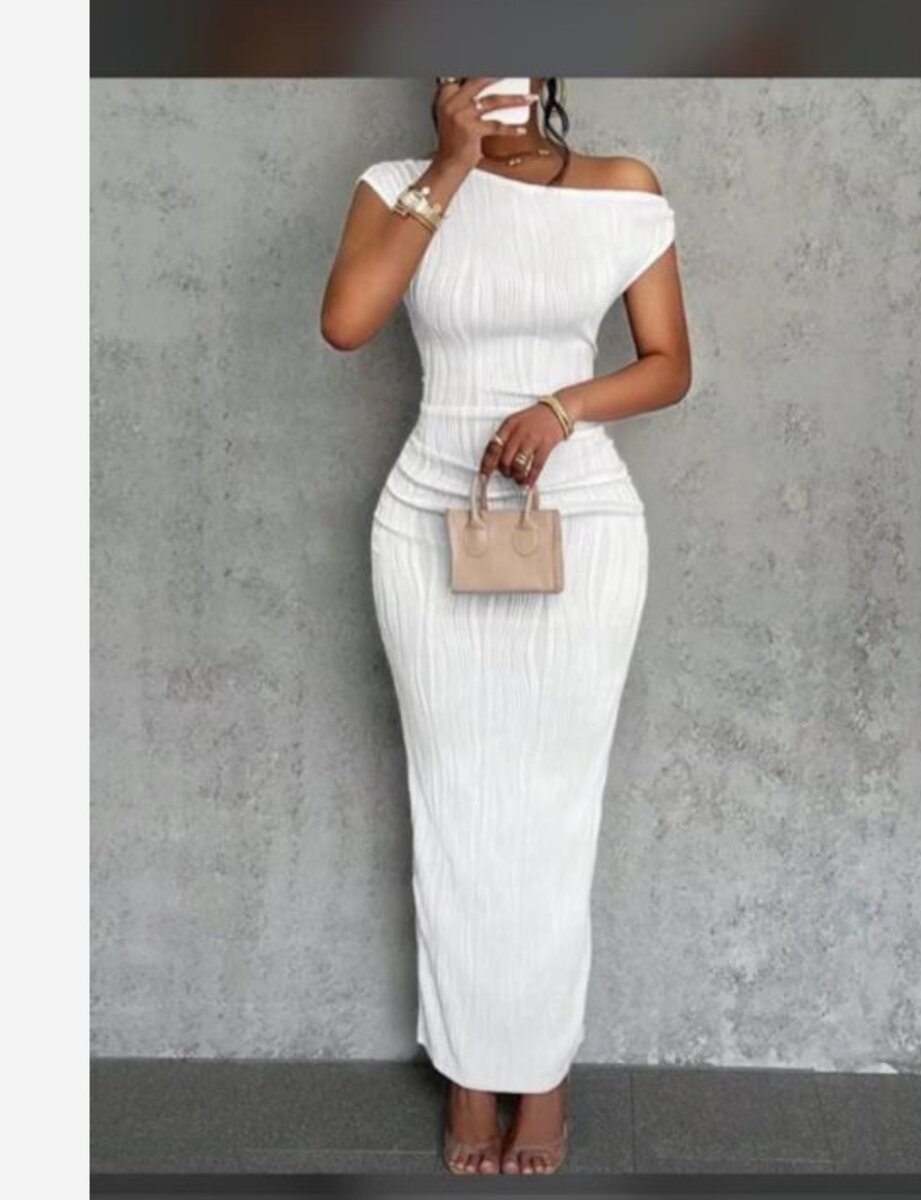 Robe Élégante Épaule Dénudée