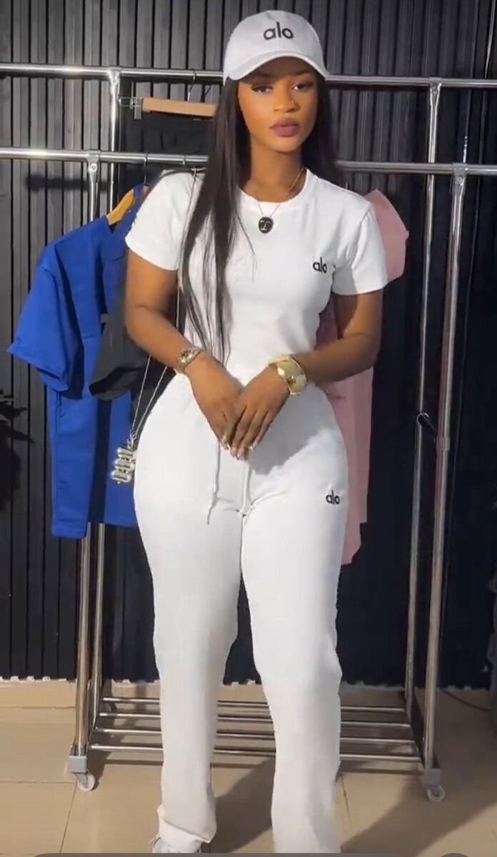 Tenue de sport élégante Alo