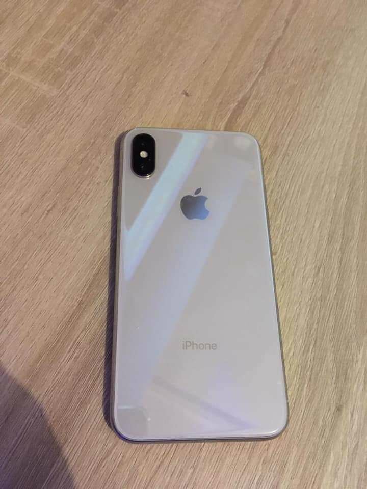 iPhone X  64gig