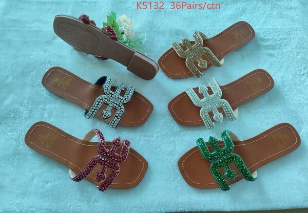 Sandales plates élégantes