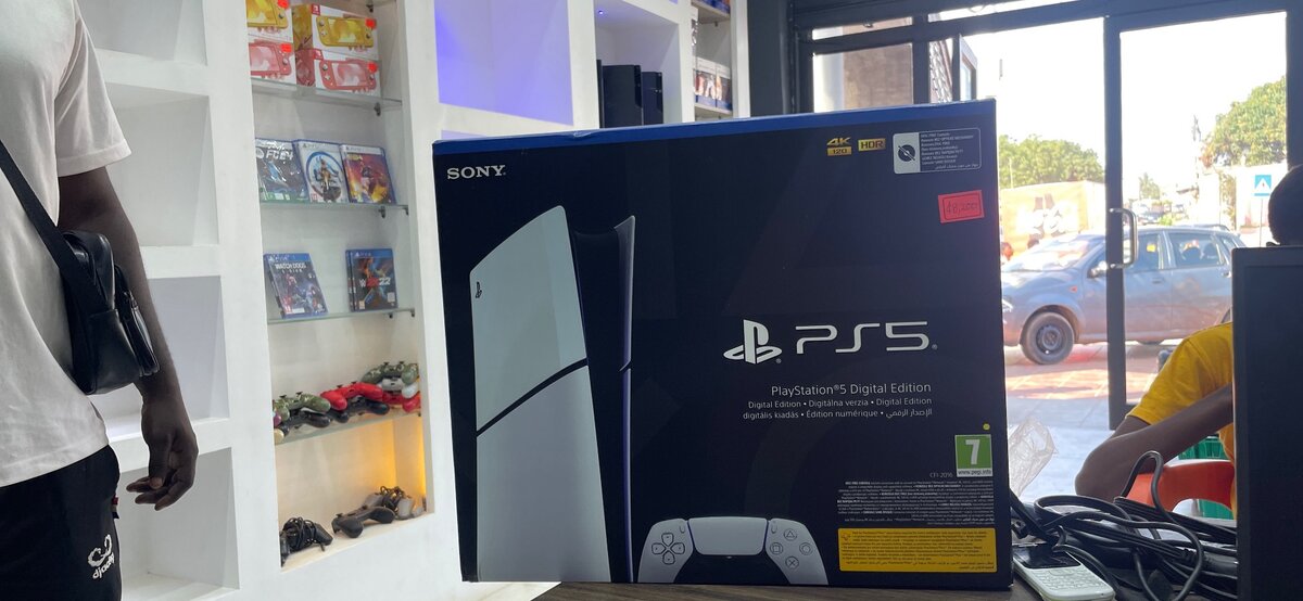 PS5 SLIM DIGITAL