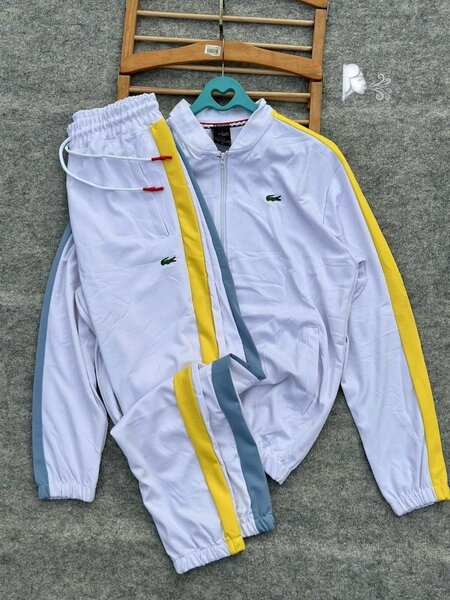 Ensemble jogging mixte stylé