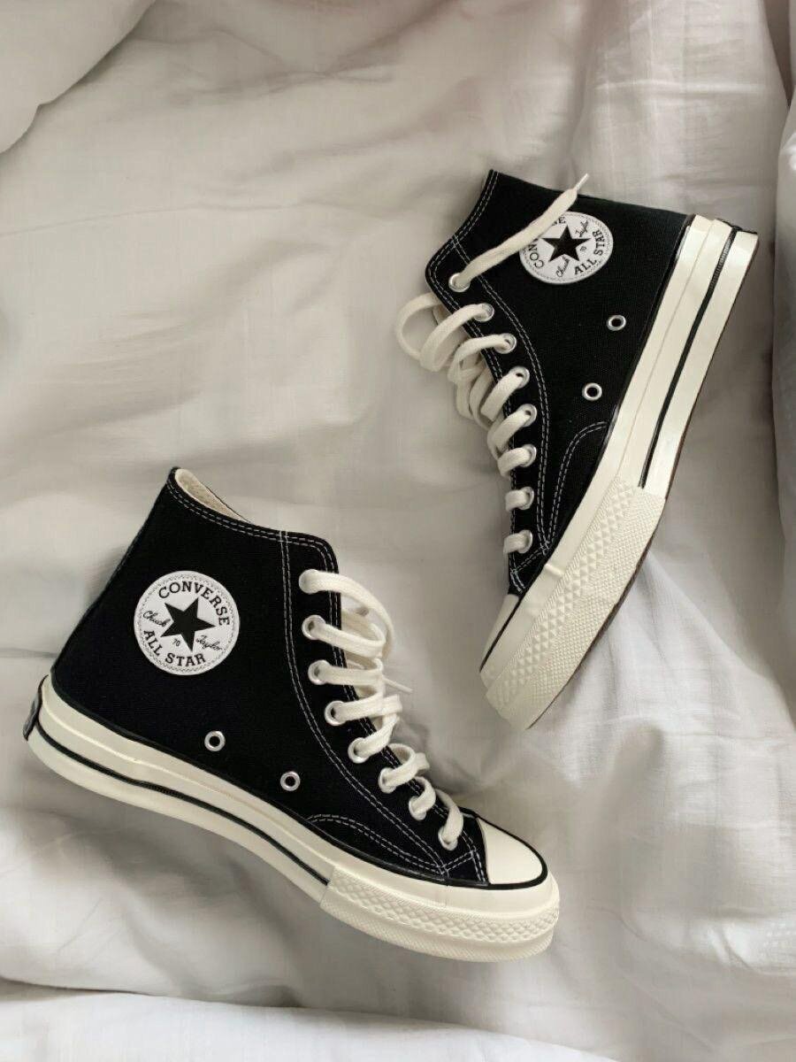 Chuck Tylor converse (originals )