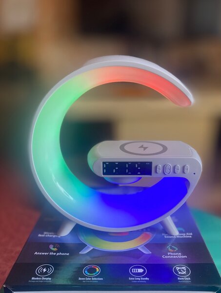 Lampe intelligente G63 avec chargeur sans fil