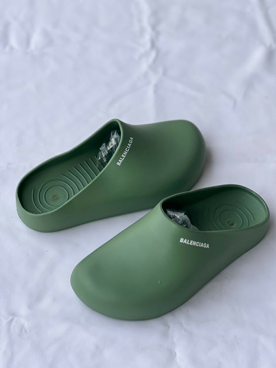 BALENCIAGA FASHION WEAR