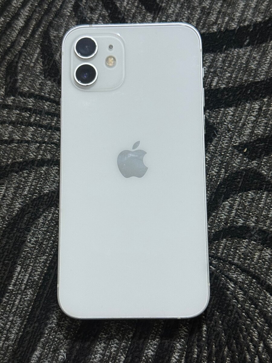 Apple iPhone 12 Blanc