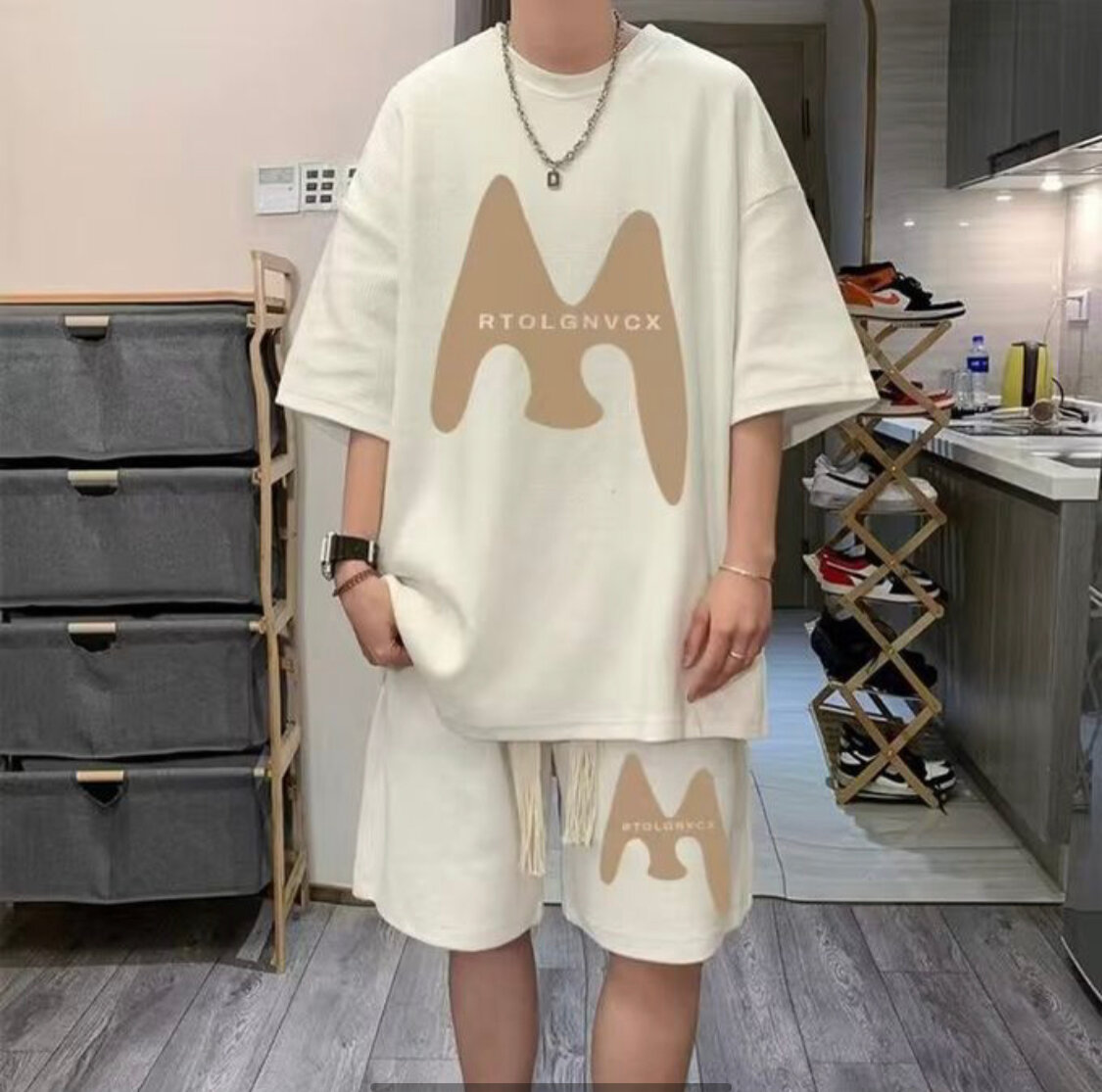 Ensemble décontracté moderne