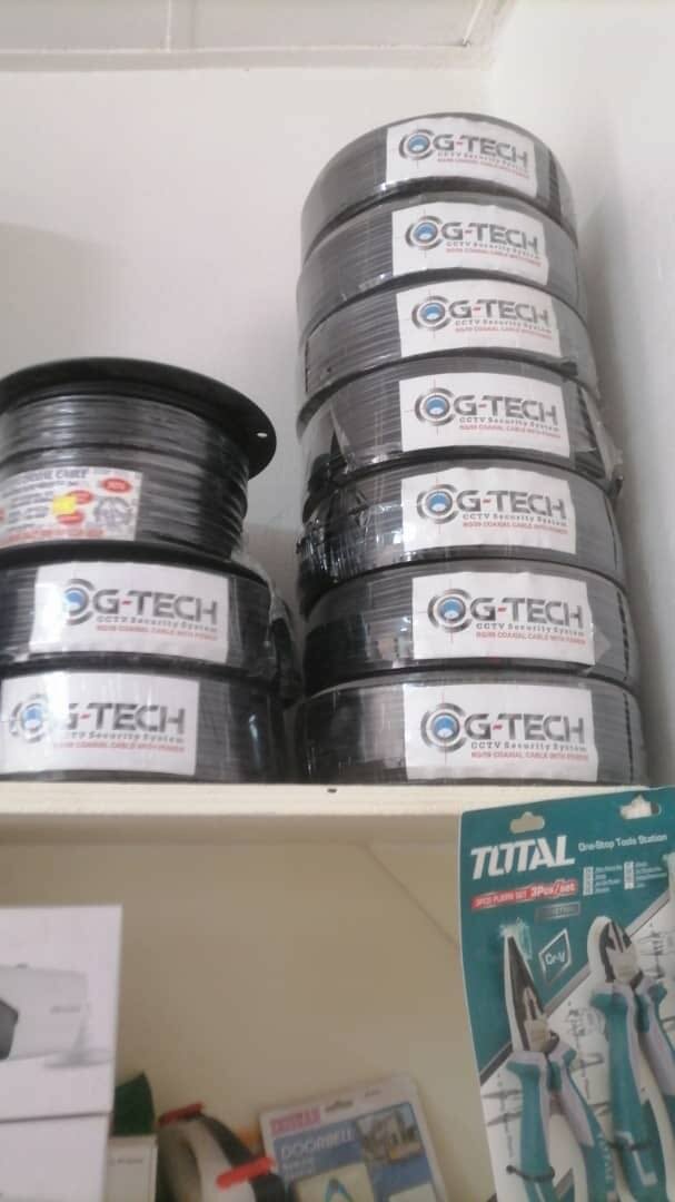 Câble coaxial avec alimentation 2c