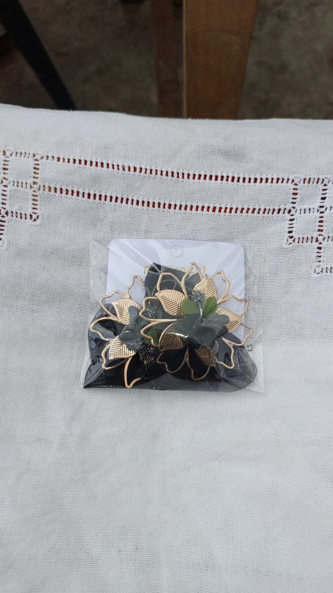 Boucles d'oreilles florales dorées