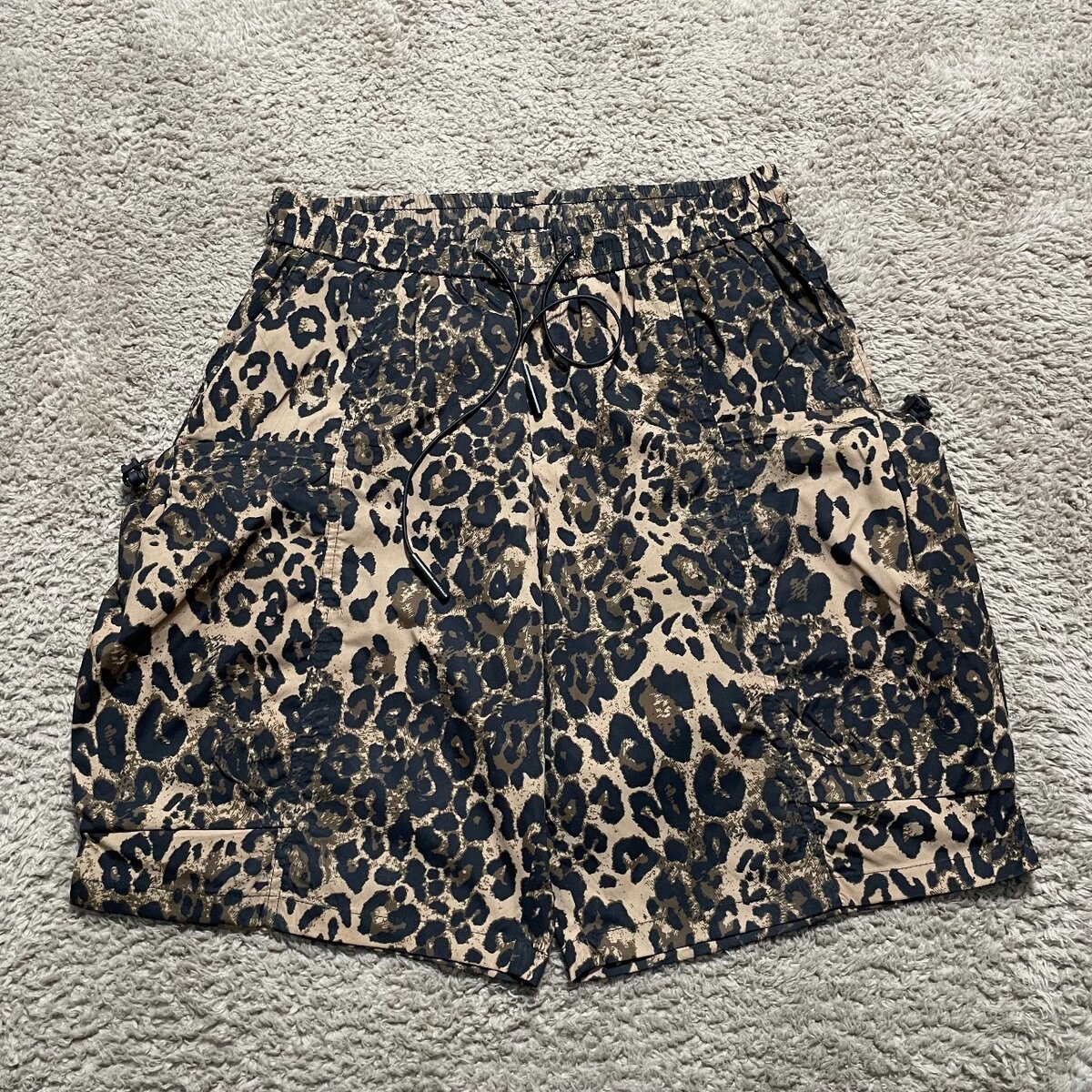 Short cargo parachute léopard