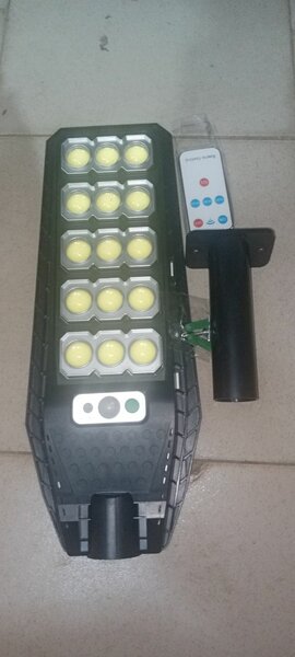 Lampe solaire LED extérieure