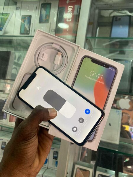 iPhone x second main