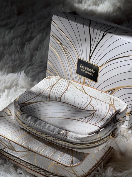 Косметички Este Lauder