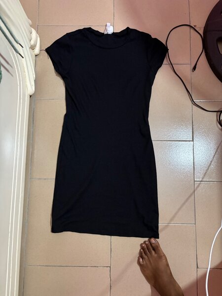 Friperi.Robe moulante noire