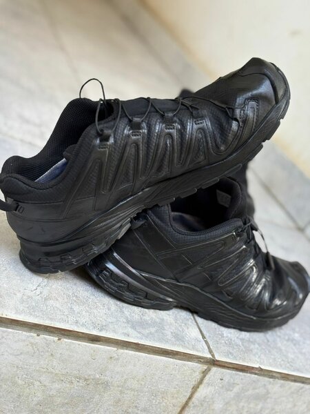 Chaussures de randonnée robustes