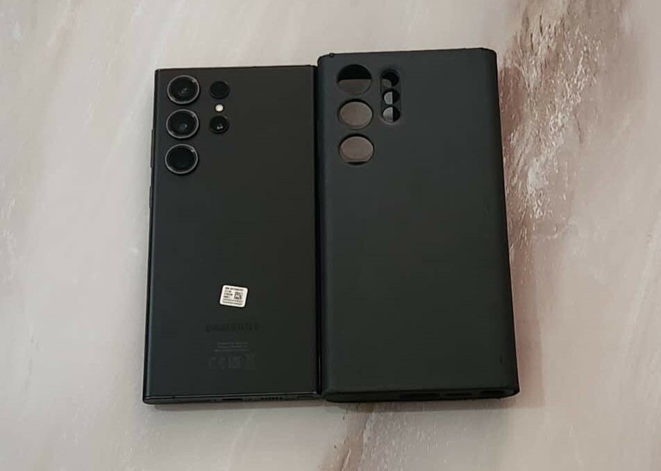 Samsung S23 Ultra 256/12 quasi neuf