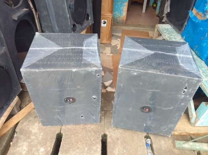 Paire de baffles Sono de puissance 800 W