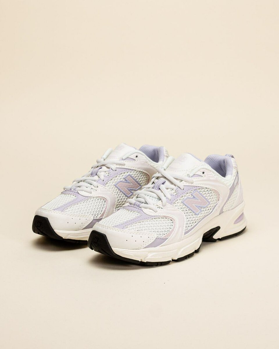 QUALITY NEW BALANCE SNEAKERS.