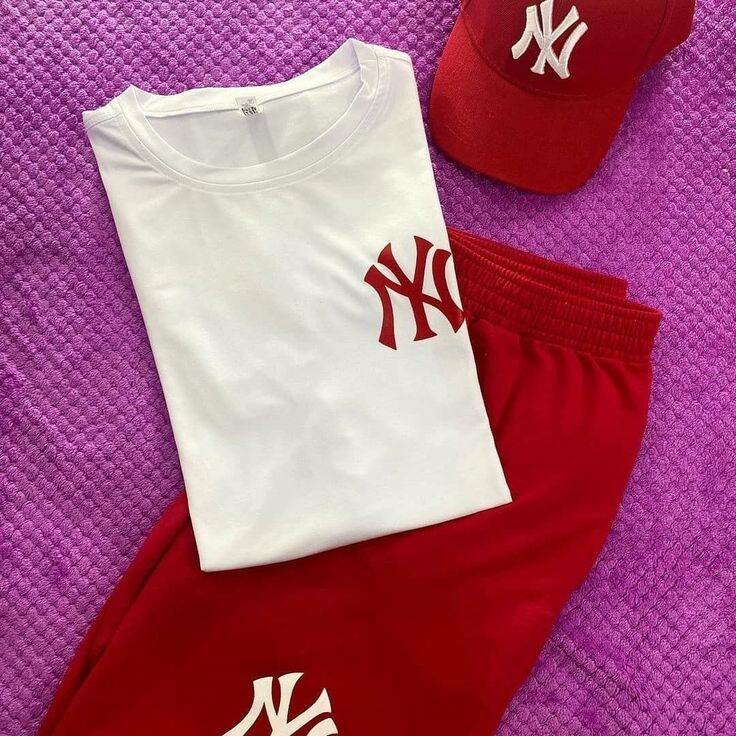 Ensemble décontracté rouge et blanc