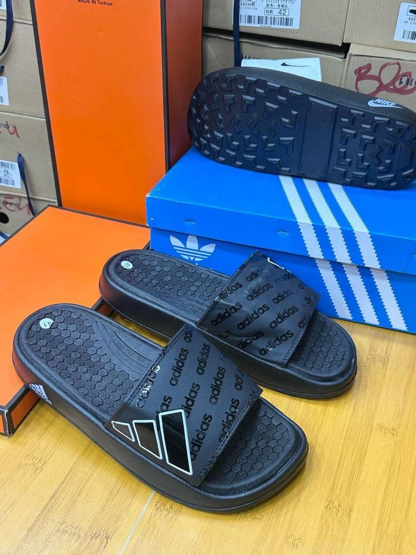 Les chaussures sandales