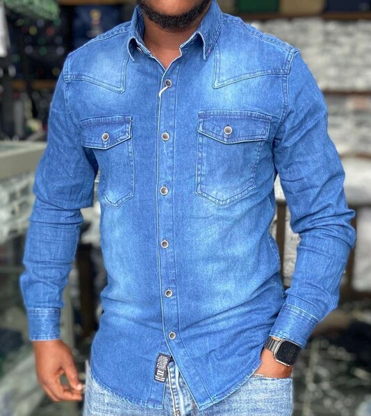 Chemise en jean homme tendance