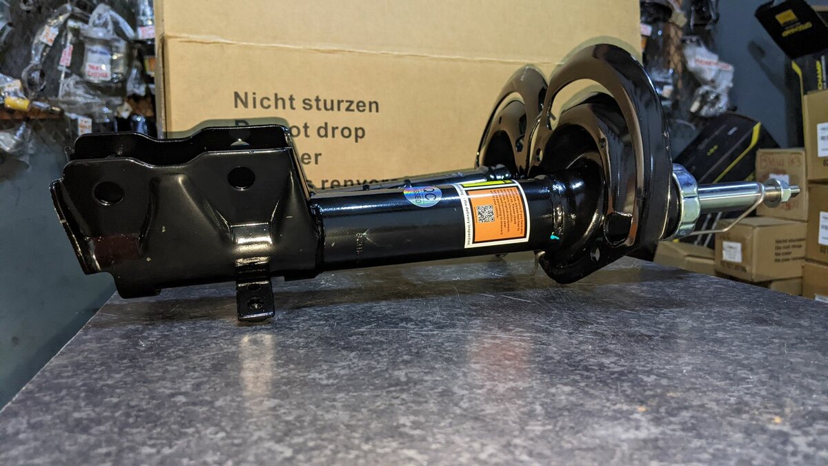 Front Shocks Absobers For Jeep Compass &  Dodge Caliber SXT