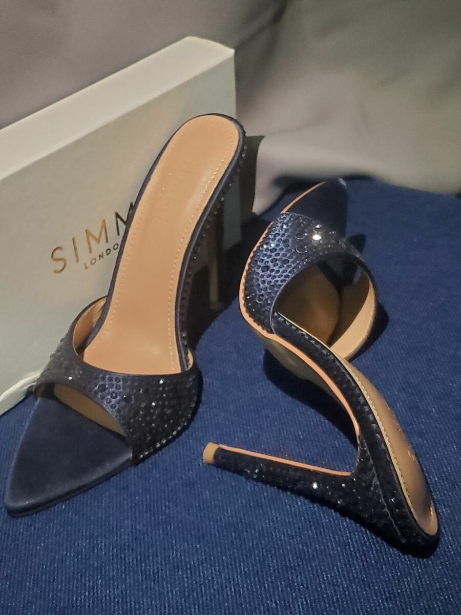 Sandales à talons pailletées