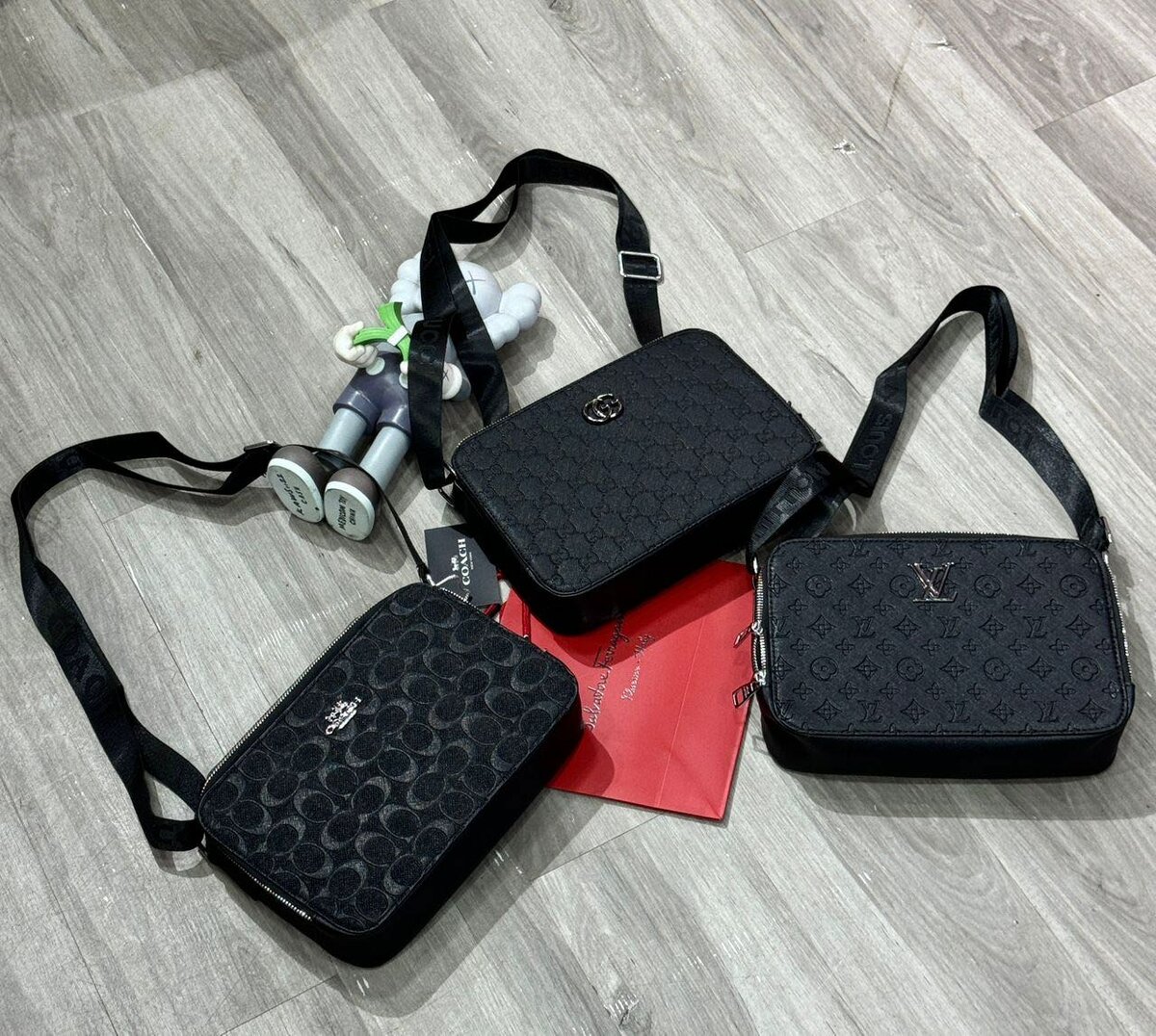 Fashionable side bags