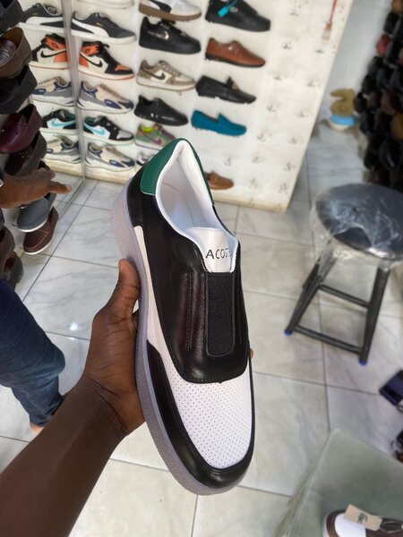 Chaussures élégantes Lacoste