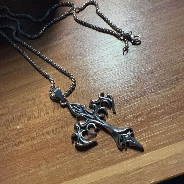 Collier Croix Gothique