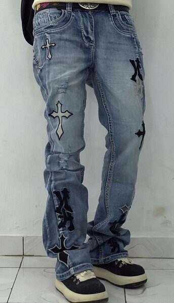 Jeans tendance avec motifs