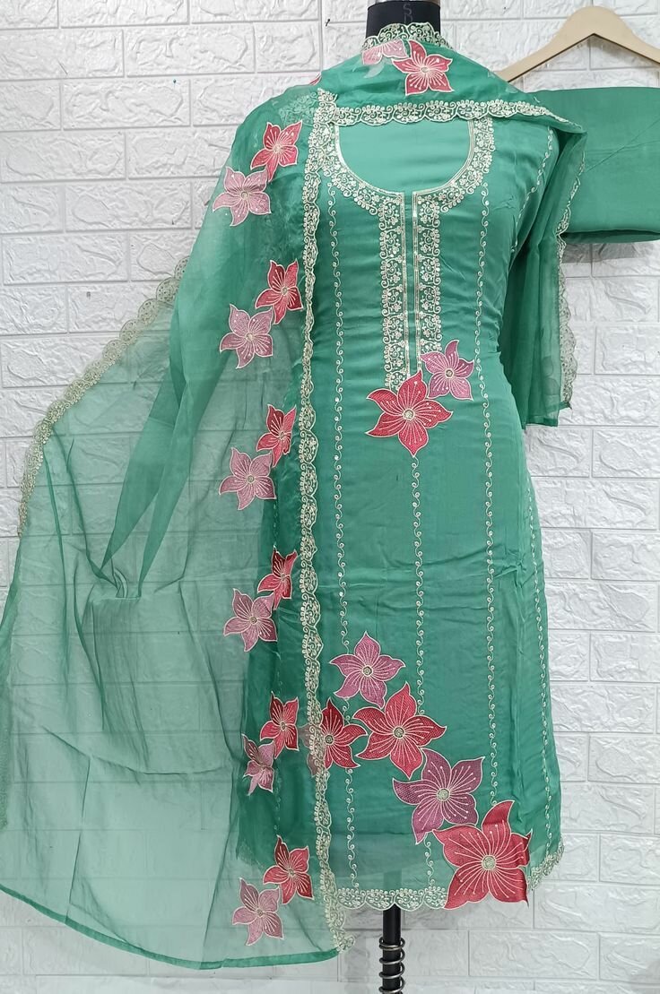 Organza 3 Peace Suit