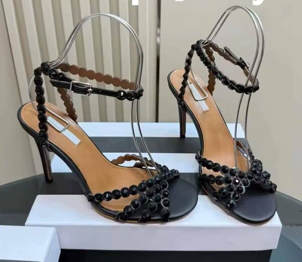 Sandales à talons perlées