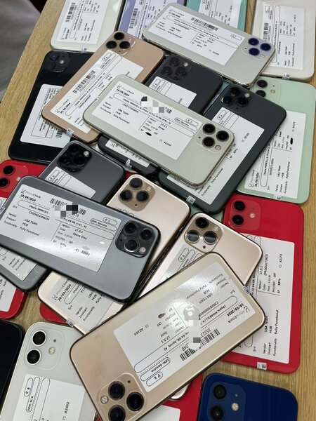 iPhone 11 Pro (Colis USA)