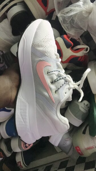 Chaussures de sport blanches
