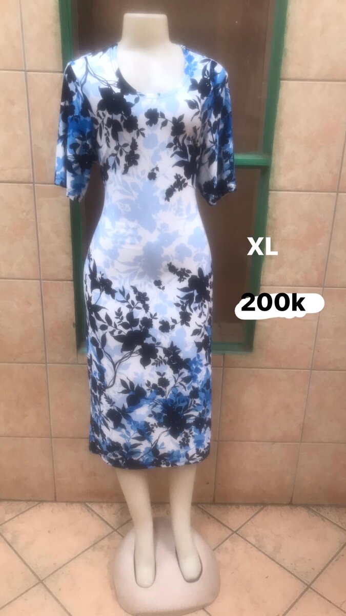 Women's dress with floral print, size XL