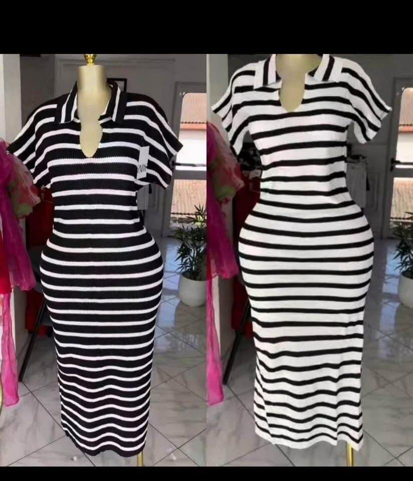 Robe élégante à rayures et perles