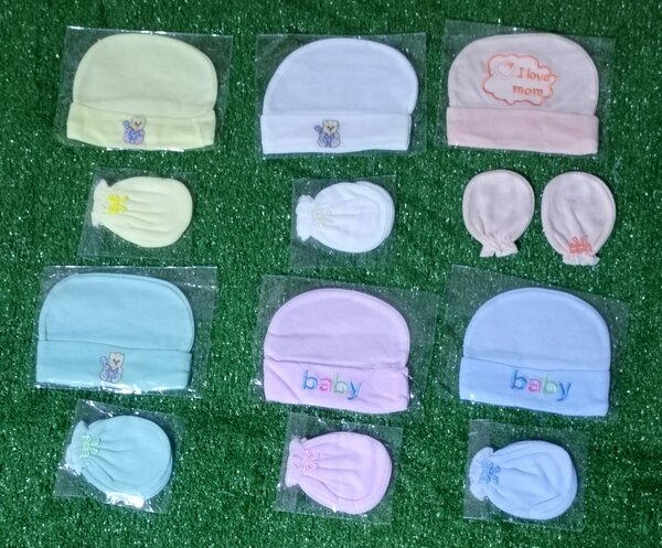 ensemble bonnet et moufles