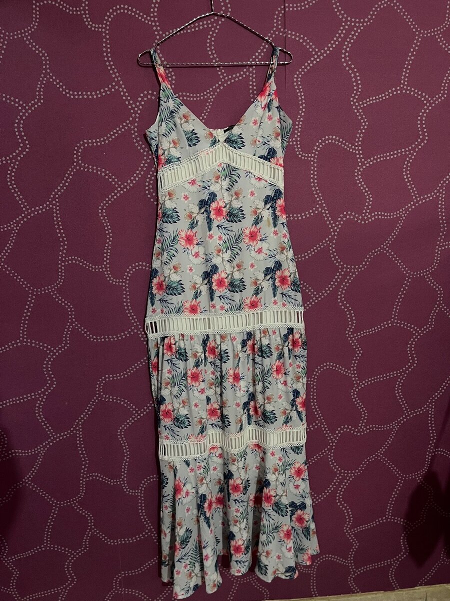 Robe longue à motifs floraux