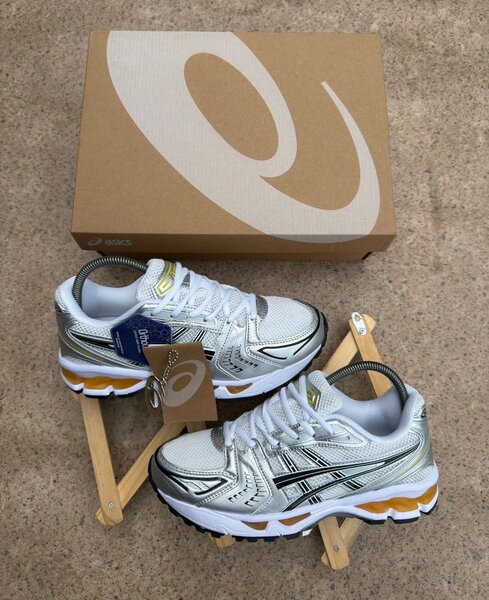 Chaussures de Sport Modernes