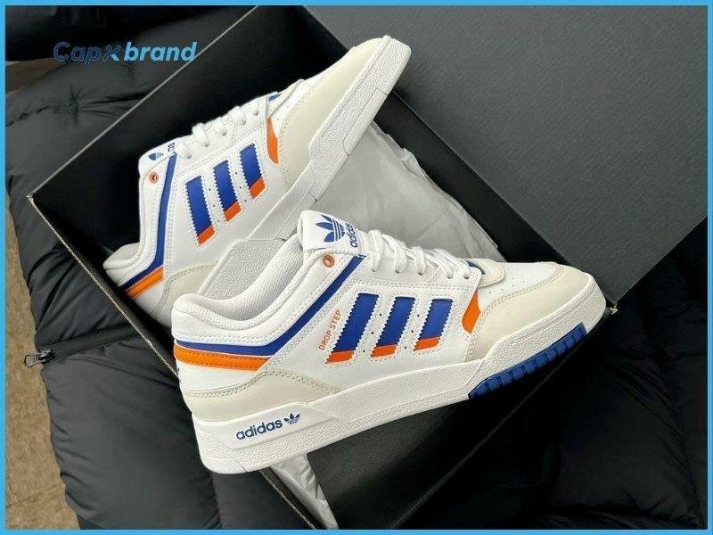 Chaussure adidas ( original dans carton )