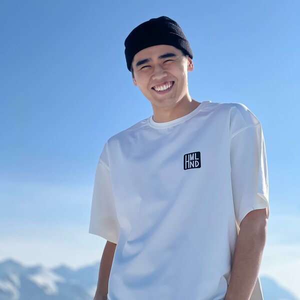 Футболки белого цвета с принтом