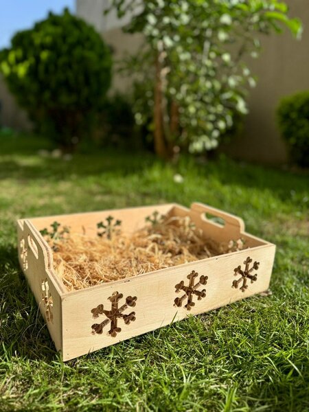 Wooden hamper crate purely handsome