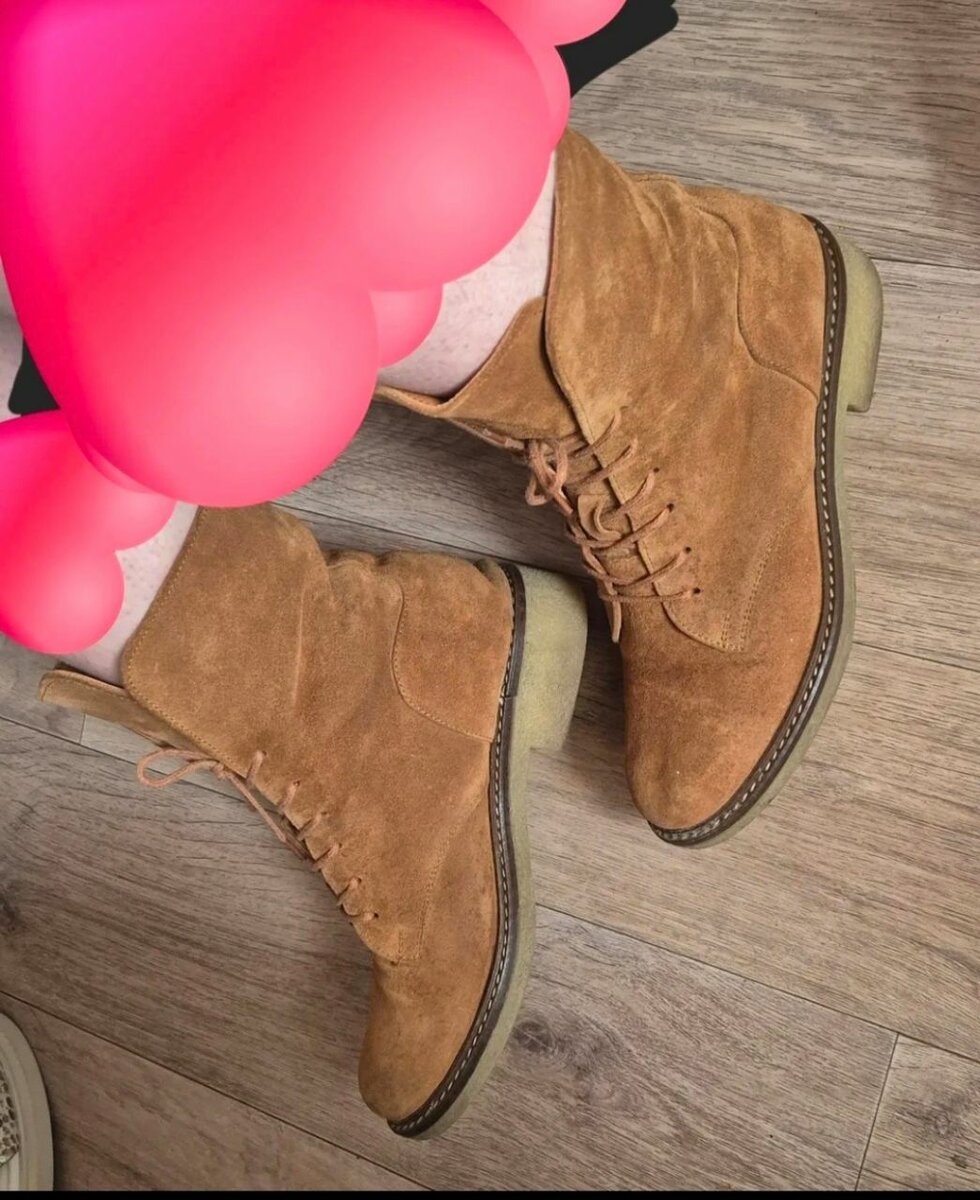 фирмы DERIMOD покупала их за 300$ чистая кожа и замша натур