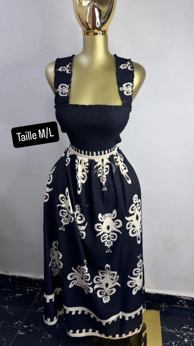 Robe Bohème Noire à motifs