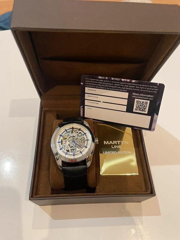 Montre a poignet en acoer ou en cuir Martyn Line